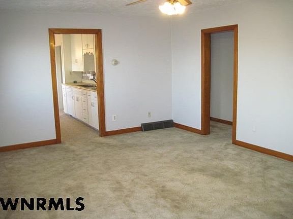 4th image of 402 Illinois Ave