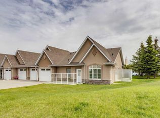 20 SW River Heights Vw #2, Cochrane, AB T4C 0M9