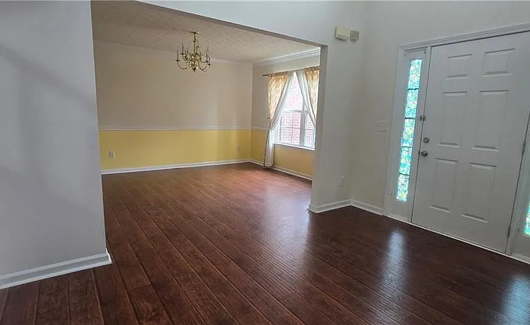 3811 Roxfield Dr — Photo 3