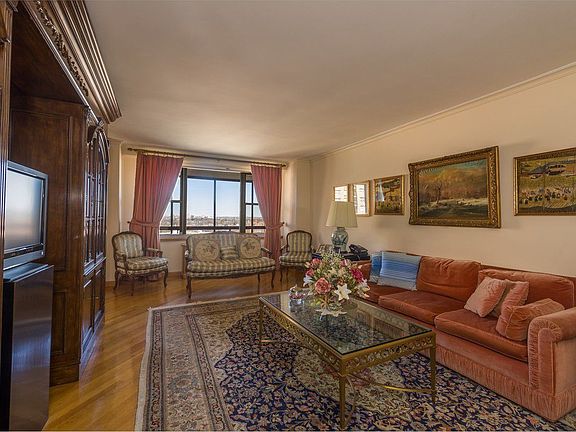 2nd image of 70-25 Yellowstone Blvd #16C