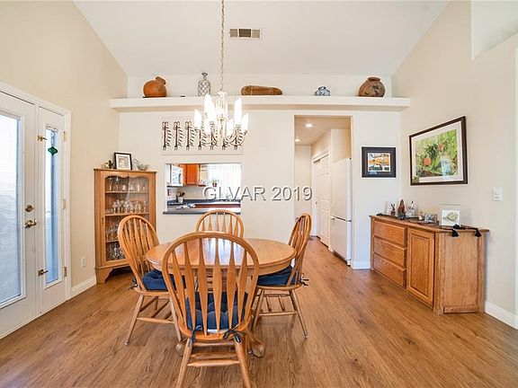 4th image of 324 Oak Canyon Dr