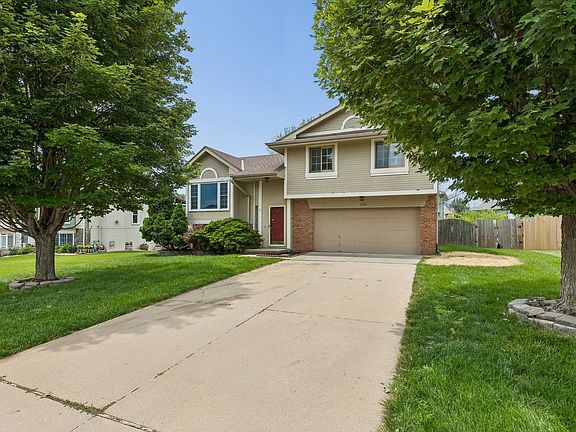 2nd image of 2402 King Dr