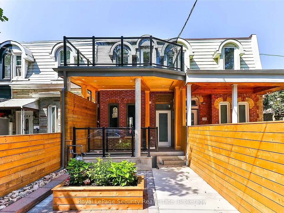136 Markham St