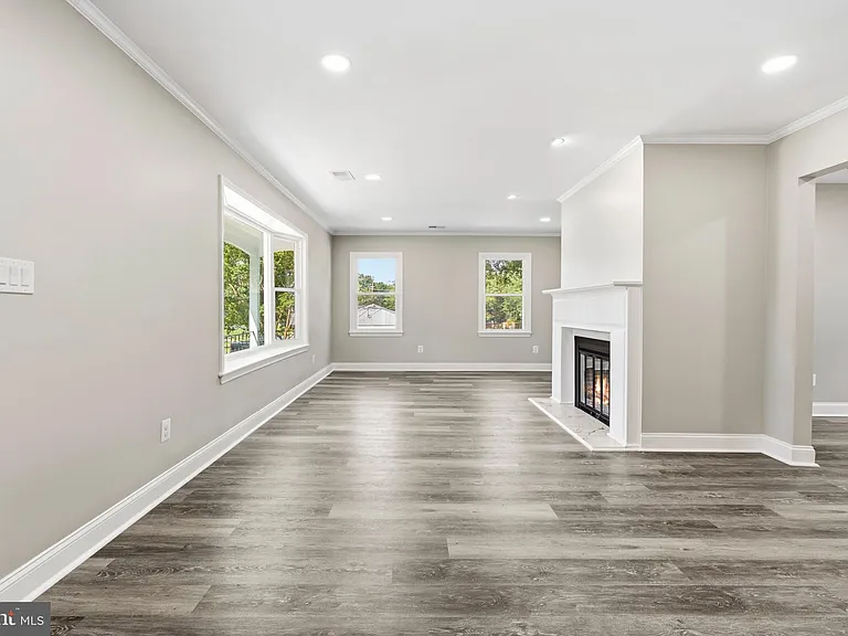 2608 Holly Dr — Photo 5