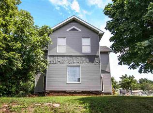 207 W Illinois St, Spring Bay, IL 61611