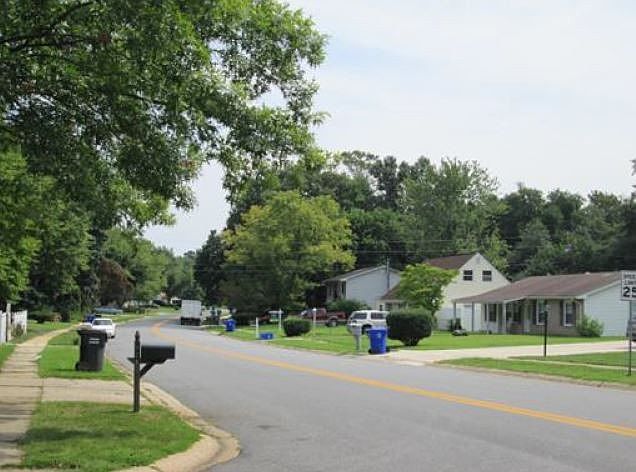2nd image of 931 Barrington Dr