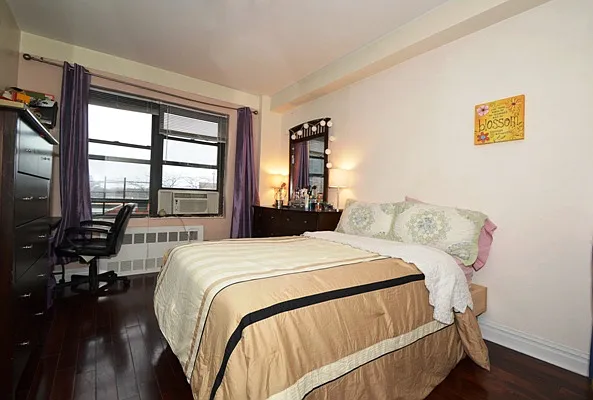 Sold by Berkshire Hathaway HomeServices Laffey International Realty | media 12