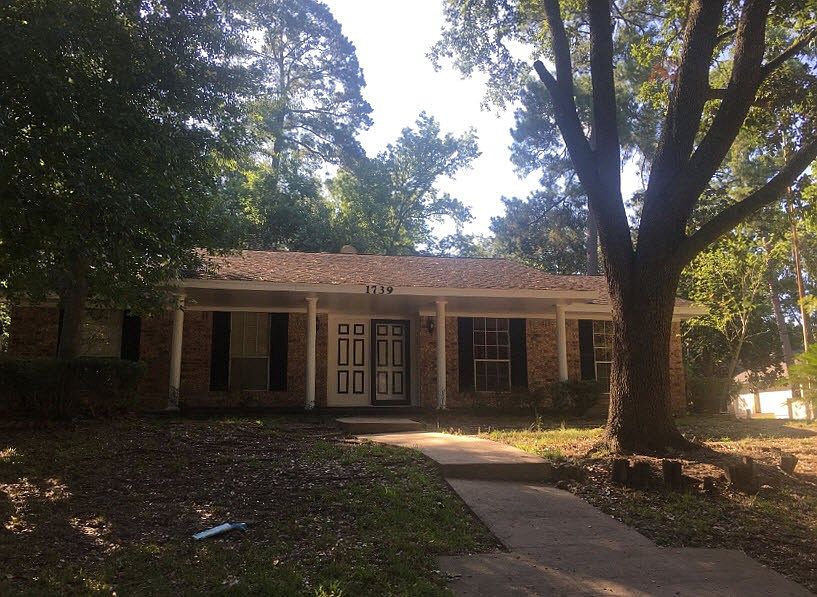 1st image of 1739 E Lake Dr
