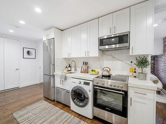 2nd image of 35 Crosby St APT 2F