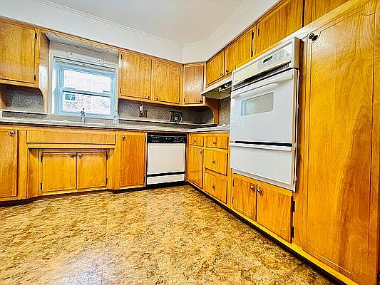 2nd image of 69-26 62nd Ave #1G