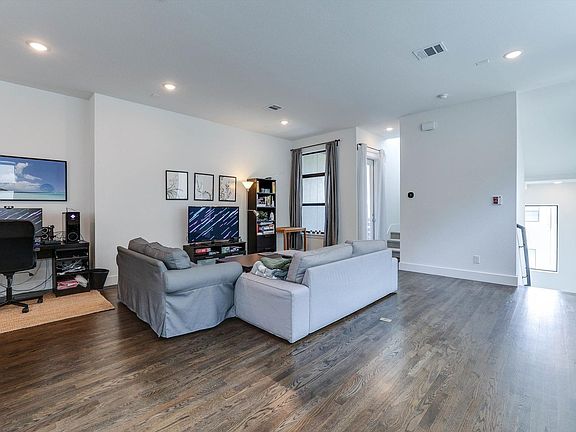 5th image of 8044 Zeppos Dr