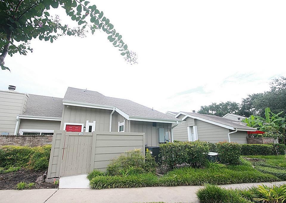 1st image of 7088 Greenway Chase St