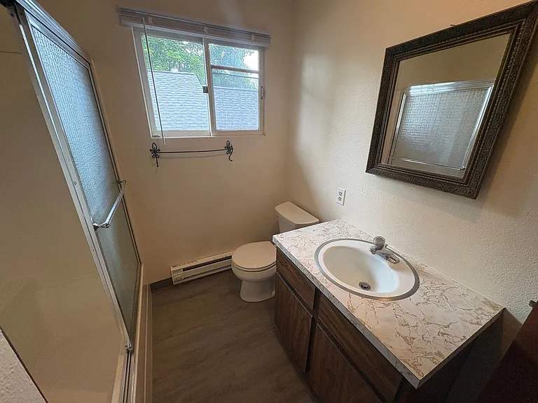 430 W Bickford St — Photo 3