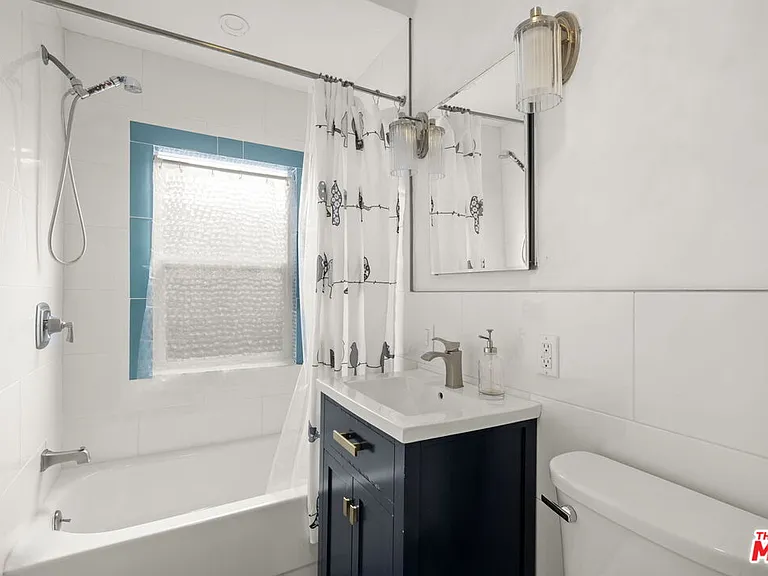306 W Plymouth St — Photo 13