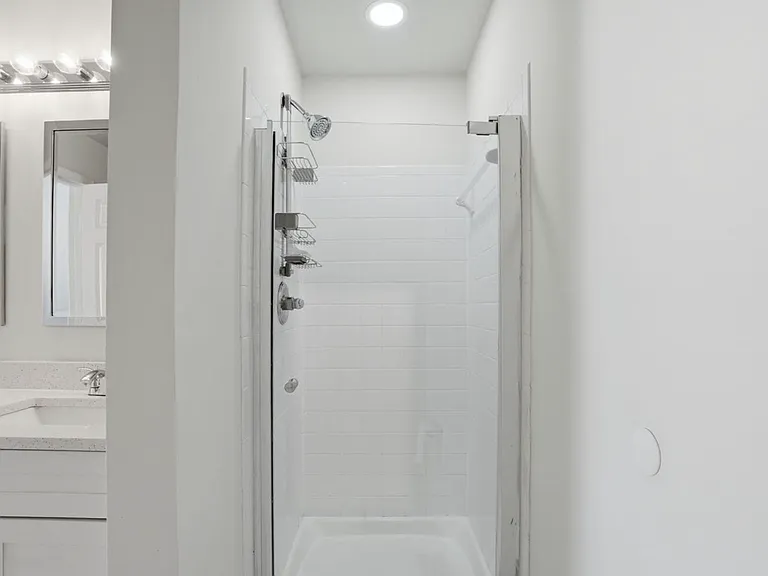 2494 Quick St #303 — Photo 9