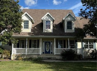 11692 N 100th St, Altamont, IL 62411