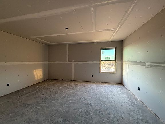 5th image of 3301 Fordham Ave