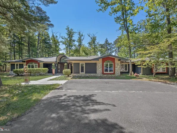 1 Braddocks Mill Ct, Medford, NJ 08055