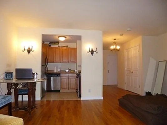 Rented by Citi Habitats | media 7