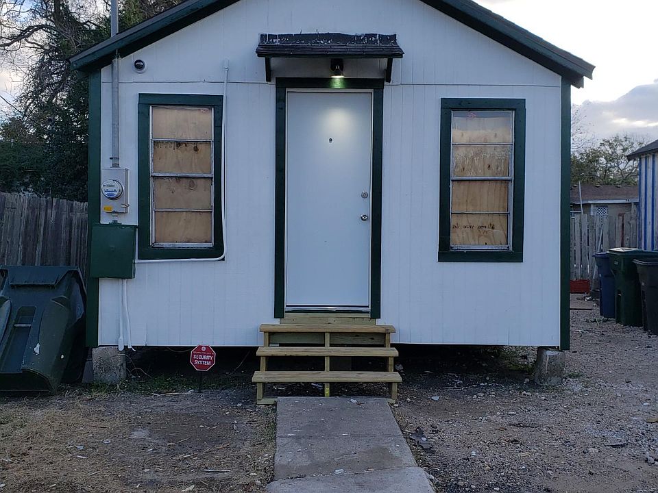 1st image of 1613 Coleman Ave