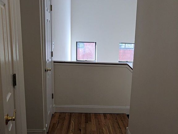 4th image of 525 W 49th St APT 6B