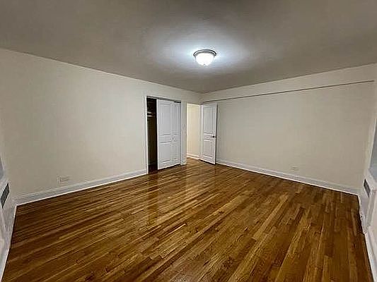3rd image of 86-70 Midland Pkwy #1M