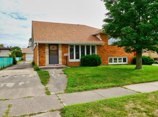 4532 W 99th Pl, Oak Lawn, IL 60453