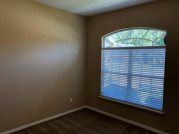 4th image of 10387 Meadow Point Dr