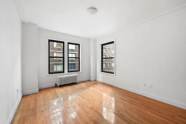 Rented by Cooper & Cooper Real Estate | media 15