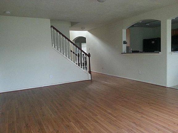 3rd image of 2607 Daryns Landing Dr