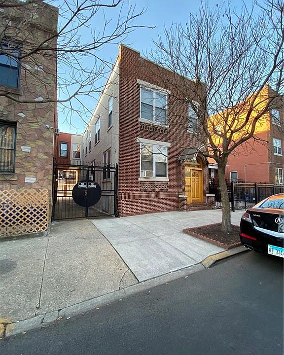 2nd image of 1944 Gleason Ave
