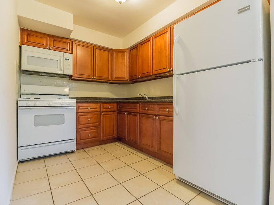 1st image of 8248 Rockwell Ave