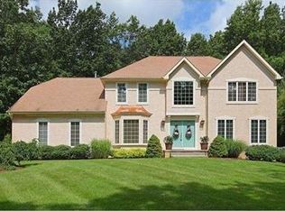 39 Abington Rd, Mount Laurel, NJ 08054