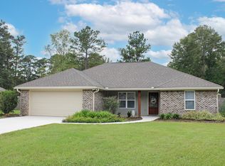 153 Meadowood Dr, Petal, MS 39465