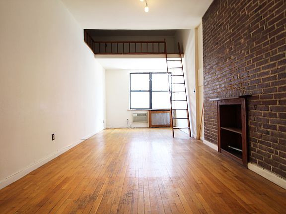 2nd image of 222 W 72nd St #4F