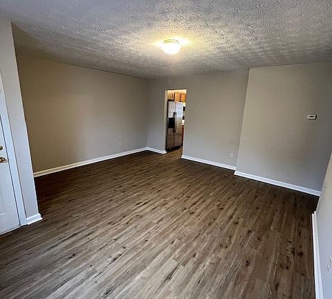 3rd image of 54 Oak Park Dr #54