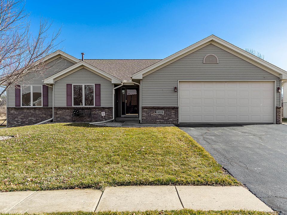 1st image of 9229 Longfellow Ln