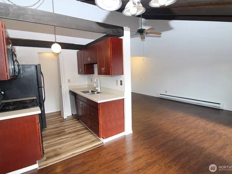 15210 Macadam Rd S #D304 — Photo 7