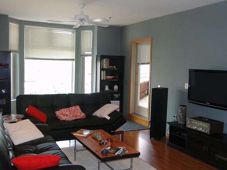 301 Harbour Town Dr #209 — Photo 6