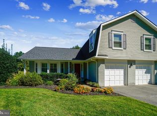 1737 Glastonberry Rd, Potomac, MD 20854