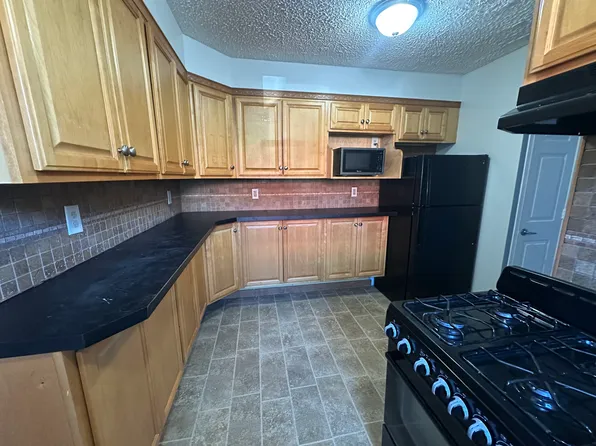 153 Avenue East image 1 of 10