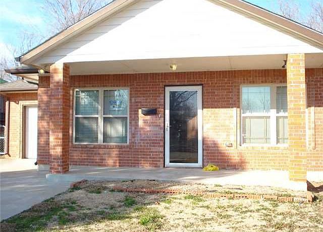 1st image of 1525 NE 11th St