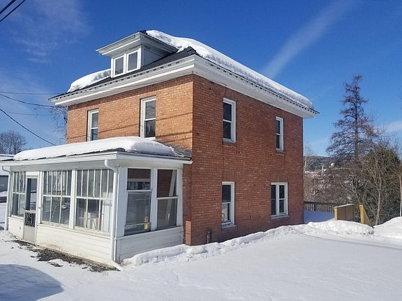2nd image of 475 W Main Street