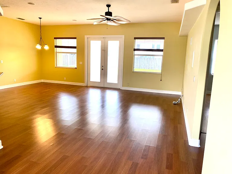 4012 SW Alice St — Photo 3