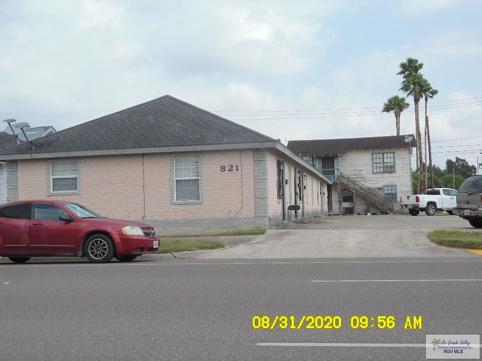 2nd image of 821 E Tyler Ave