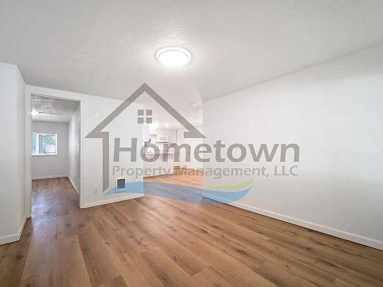 104 E 15th Ave — Photo 30