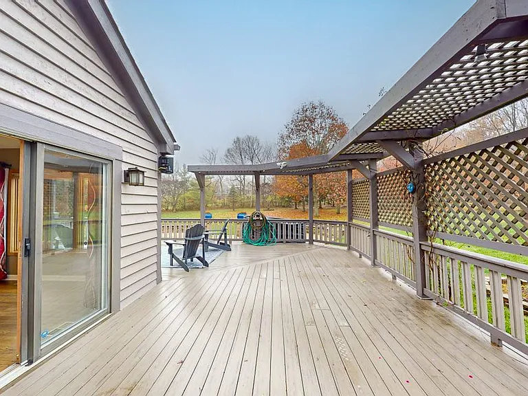 5790 Rushwood Dr — Photo 10