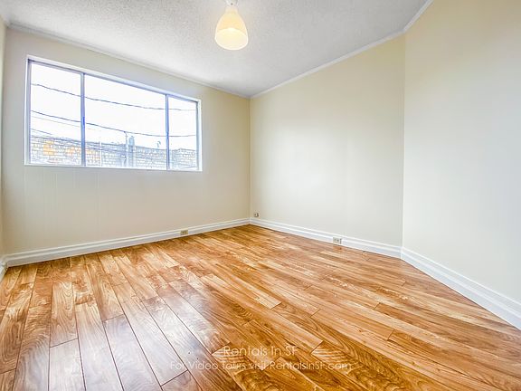 3rd image of 32 Tacoma St