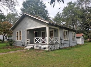 107 E College St, Big Sandy, TX 75755