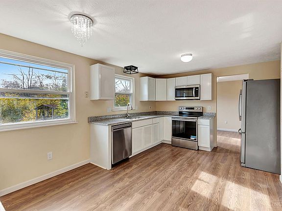 2nd image of 212 Fairborn Dr